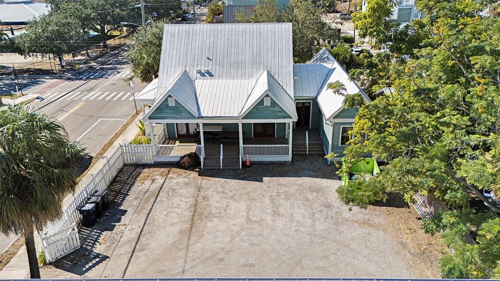2002 E 4TH AVENUE, TAMPA, FL — photo 3 of 10