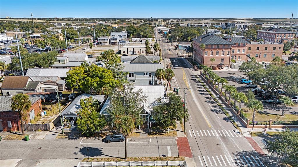 2002 E 4TH AVENUE, TAMPA, FL — photo 5 of 10