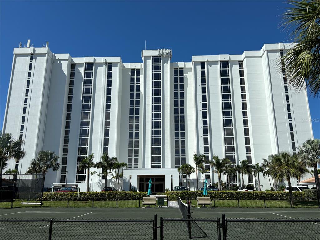 2425 GULF OF MEXICO DRIVE UNIT 7F
