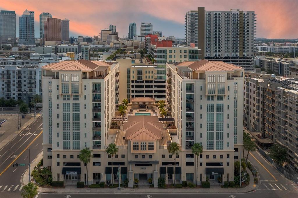 1238 E KENNEDY BOULEVARD UNIT 1004