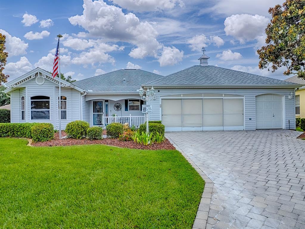 1202 CAMERO DRIVE