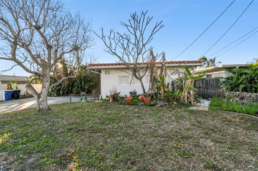 1836 VENETIAN POINT DRIVE, CLEARWATER, FL — photo 4 of 30