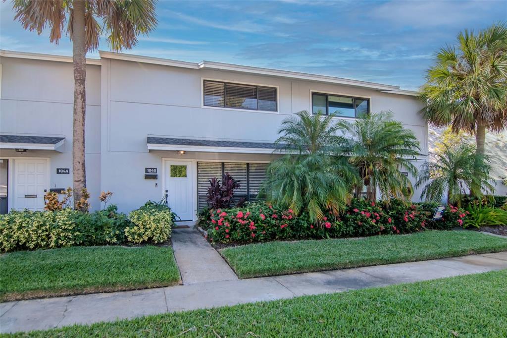 104 BISCAYNE AVENUE UNIT B
