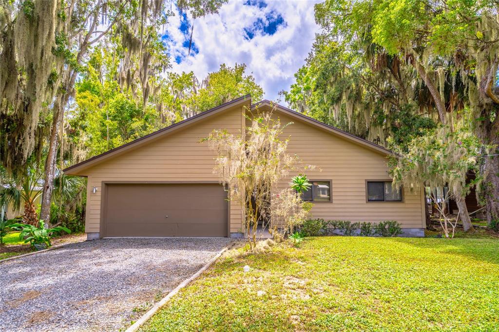 121 N LAKE GEORGE DRIVE, GEORGETOWN, FL — photo 4 of 30