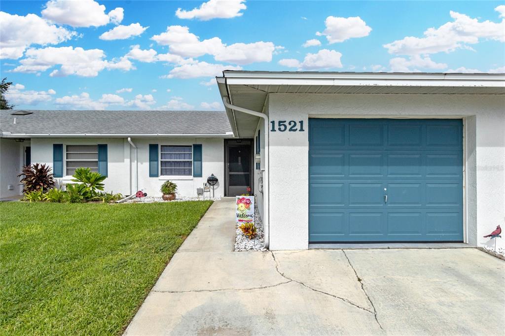 1521 OAKVIEW CIRCLE SE