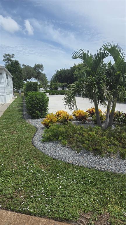 237 BAINBRIDGE DRIVE