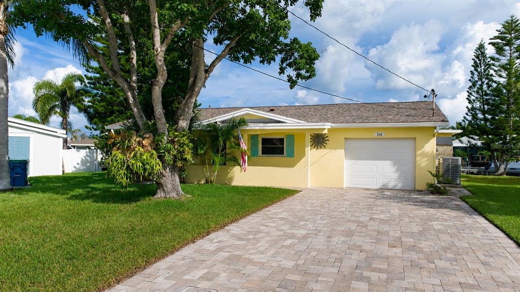 318 CIRCLE DRIVE, PALM HARBOR, FL — photo 4 of 30