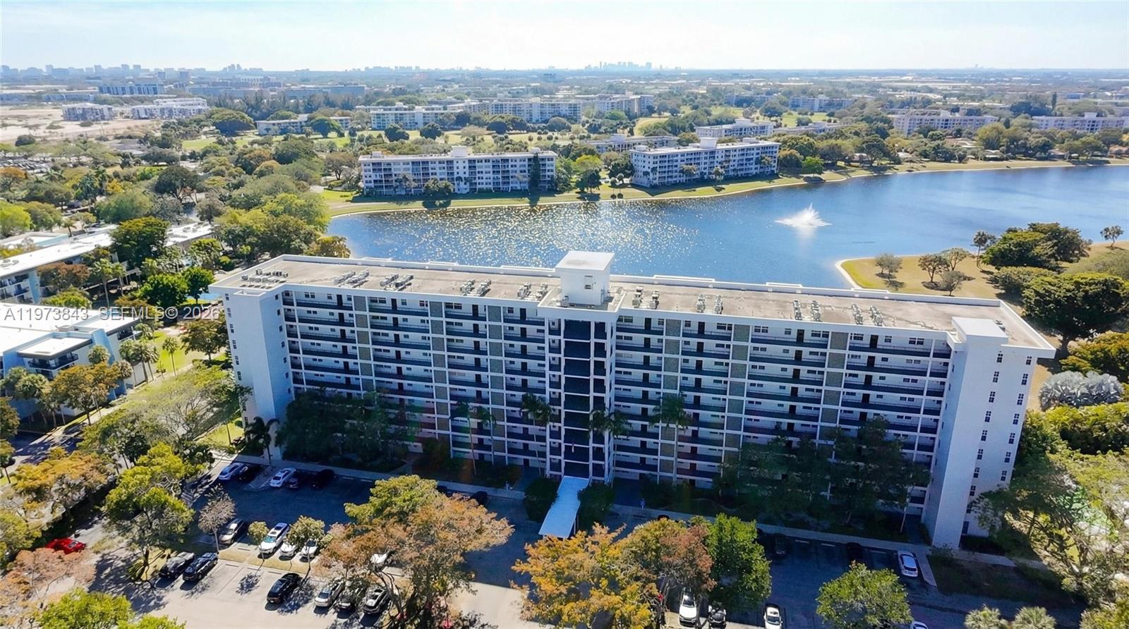 2900 N Course Dr # 804, Pompano Beach FL 33069
