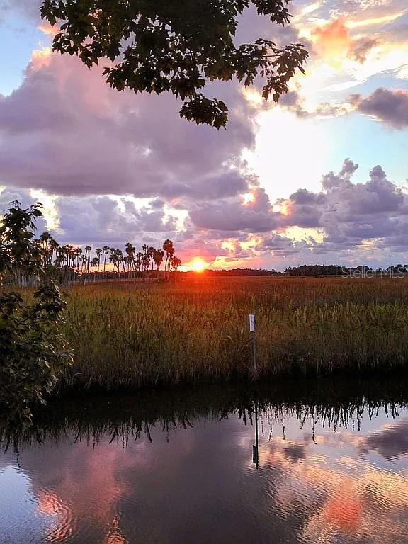 5243 TROPICAL POINT, WEEKI WACHEE, FL — photo 4 of 9