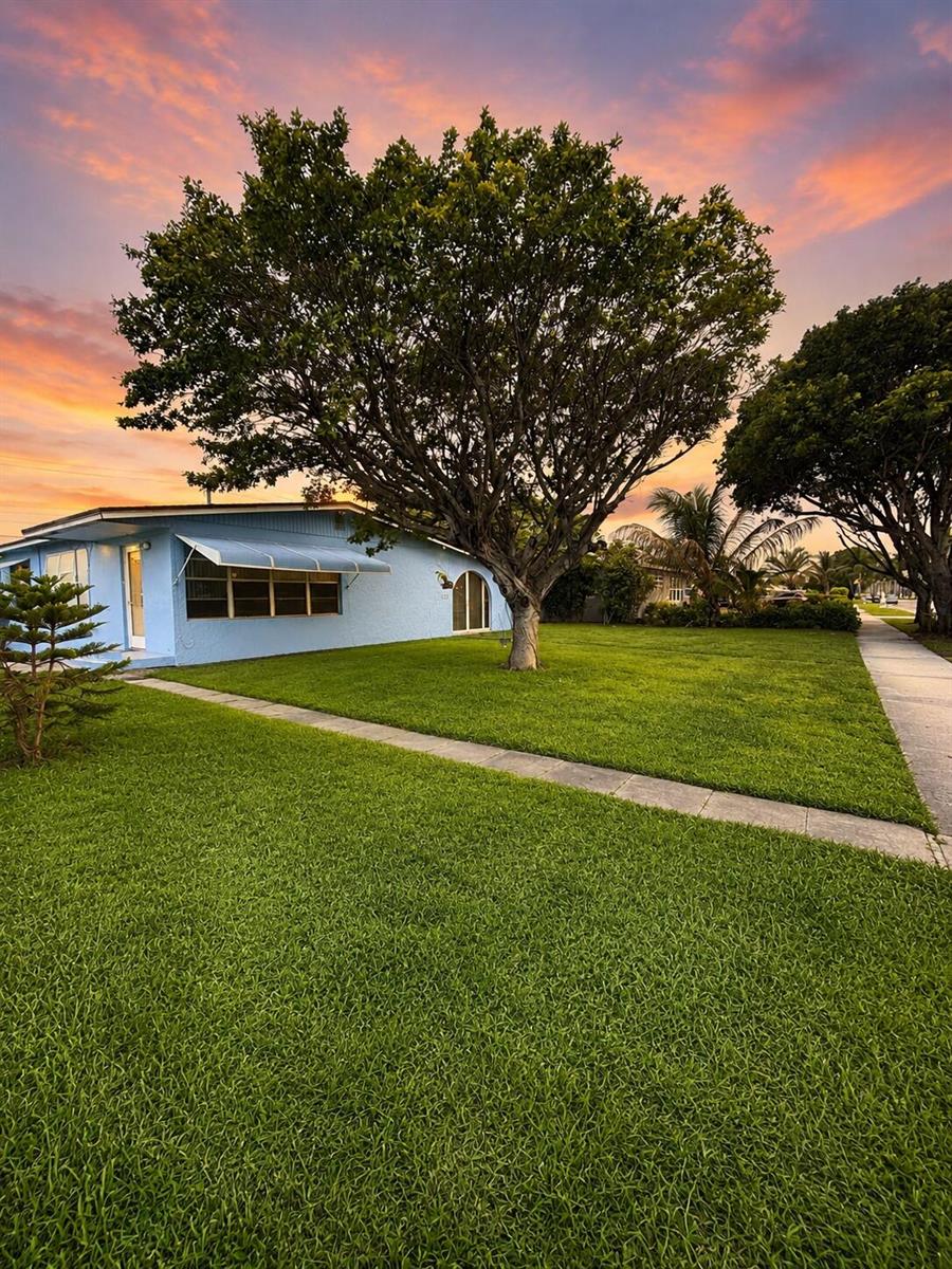 1310 Palm Beach Lakes Boulevard, West Palm Beach FL 33401