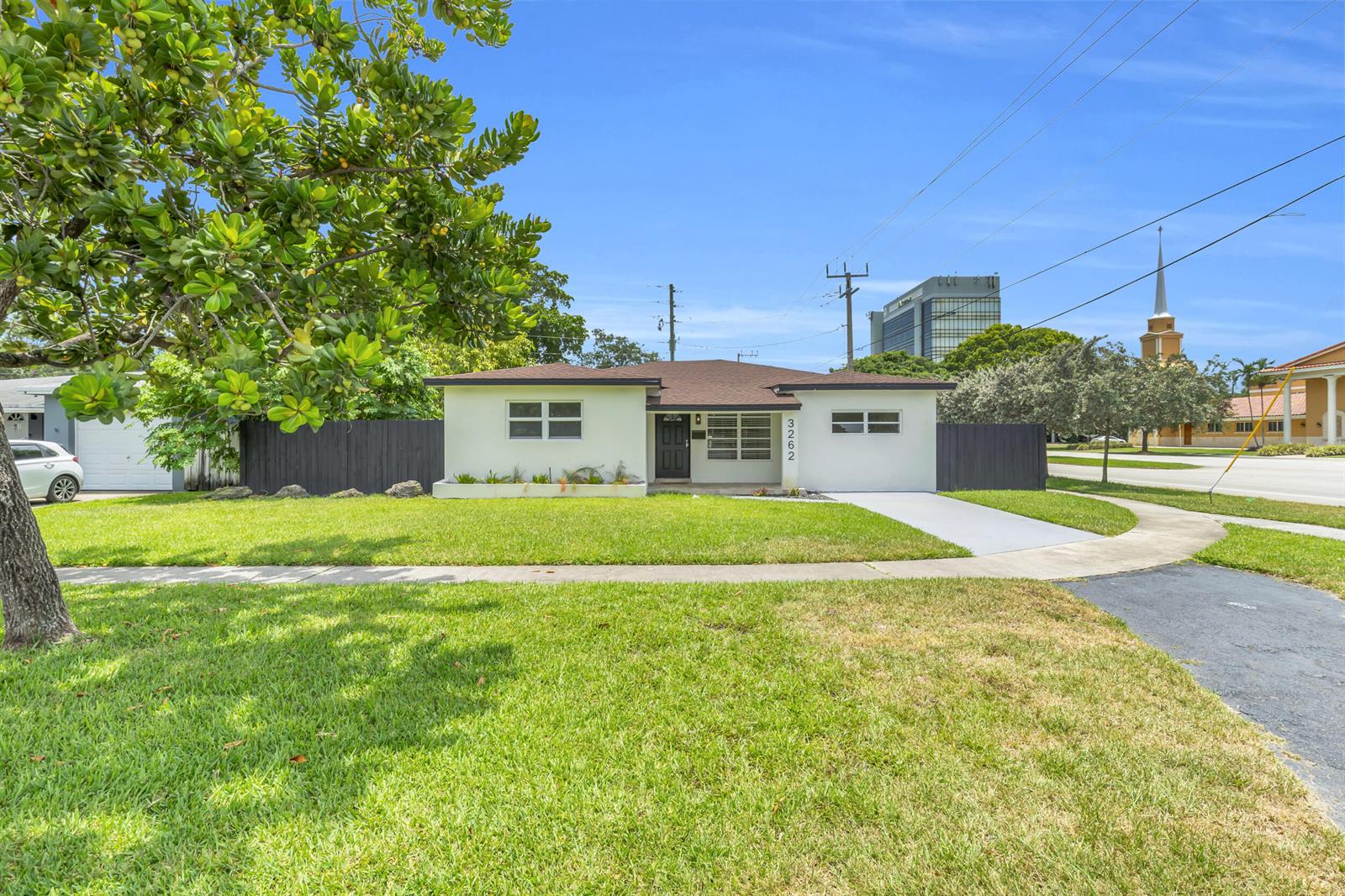 3262 Pierce Street, Hollywood FL 33021