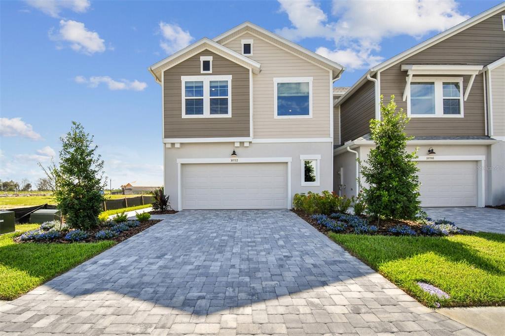 10712 OAK BEND DRIVE
