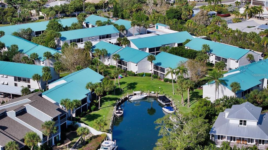 5673 MIDNIGHT PASS ROAD UNIT 202