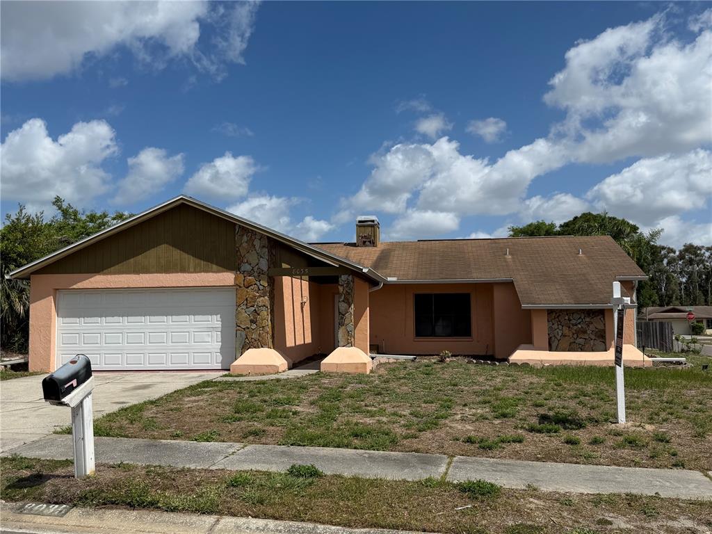 8035 LAUREL VISTA LOOP