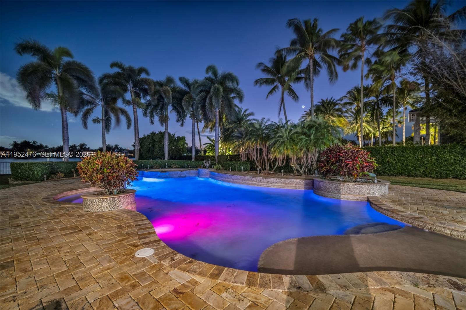 10792 Pine Lodge Trl, Davie FL 33328