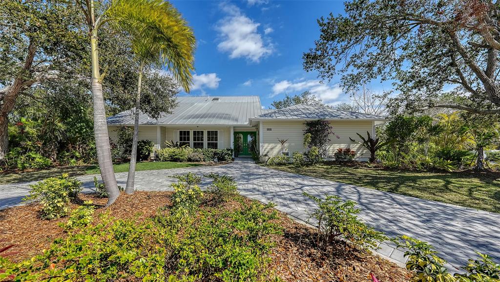 614 TROPICAL CIRCLE