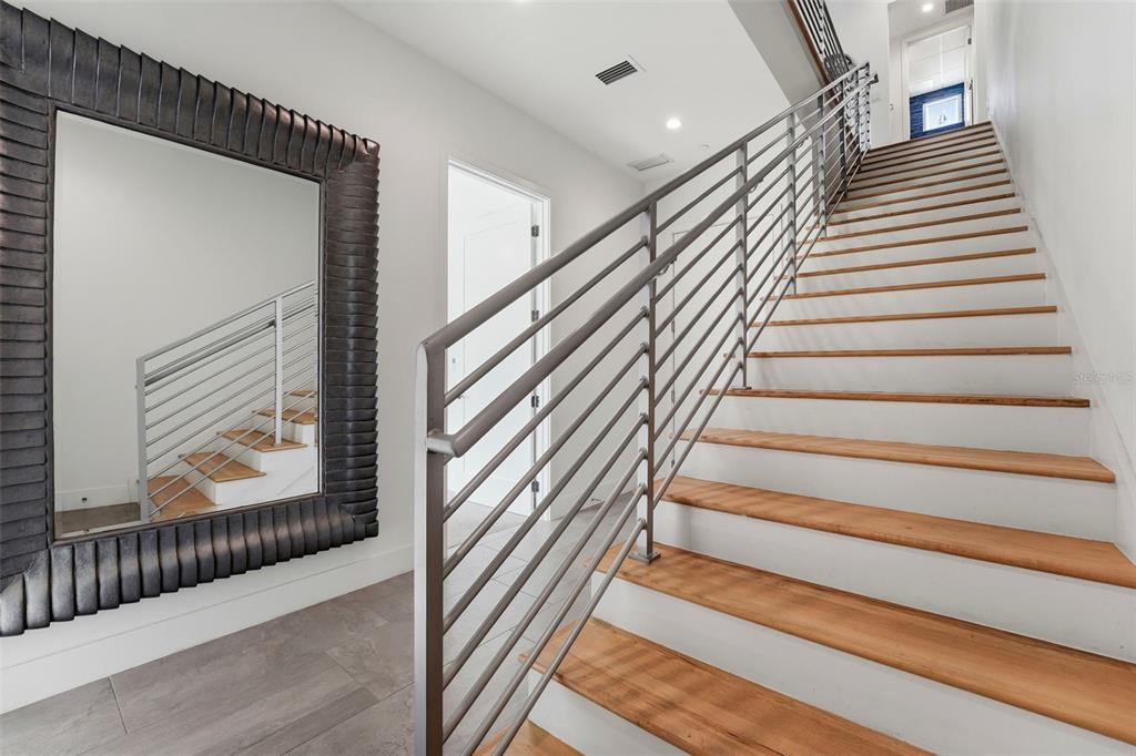 620 RAWLS AVENUE, SARASOTA, FL — photo 4 of 30