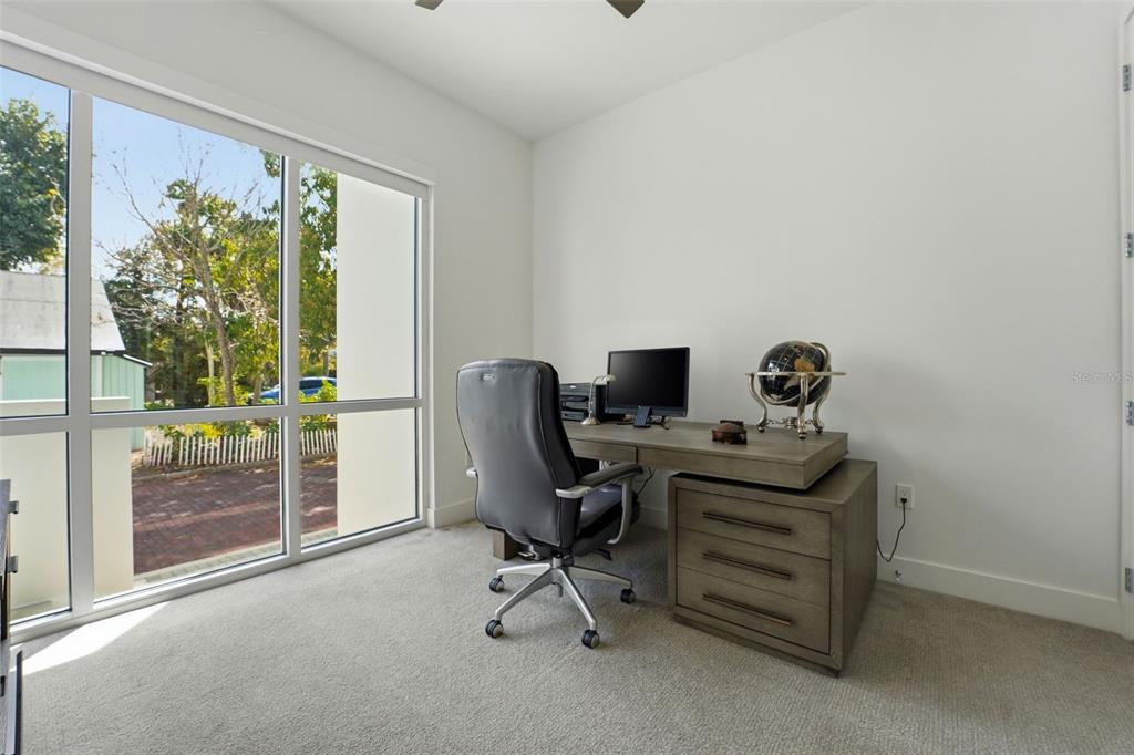 620 RAWLS AVENUE, SARASOTA, FL — photo 5 of 30