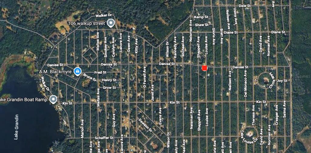 This is a map showing residential streets and a lake in a wooded area — INTERLACHEN LAKES ESTATES, INTERLACHEN, FL