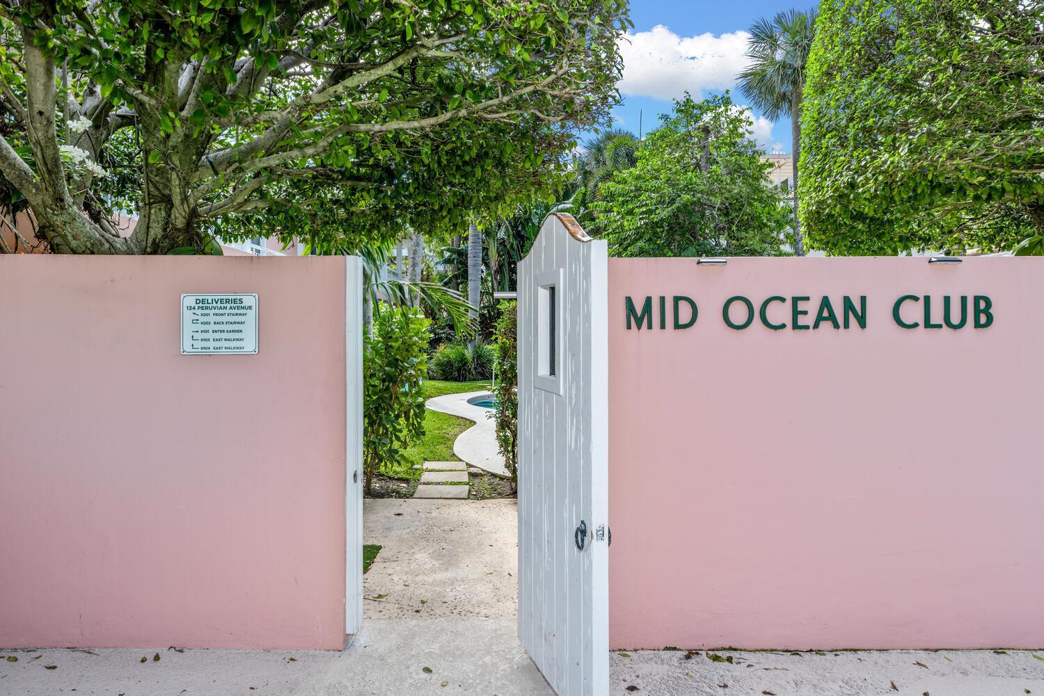 134 Peruvian Avenue # 104, Palm Beach FL 33480
