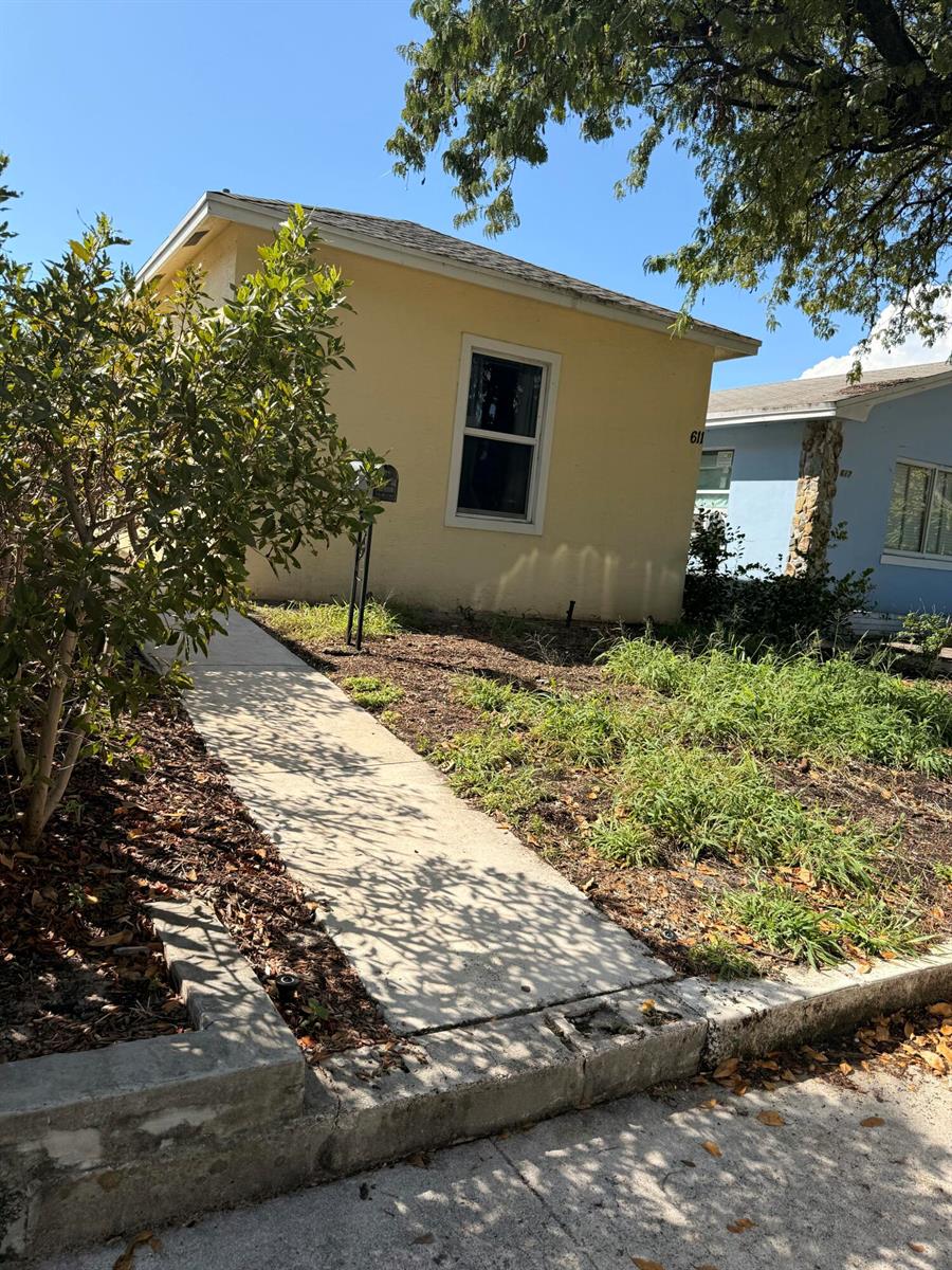 611 N F Street, FL 33460