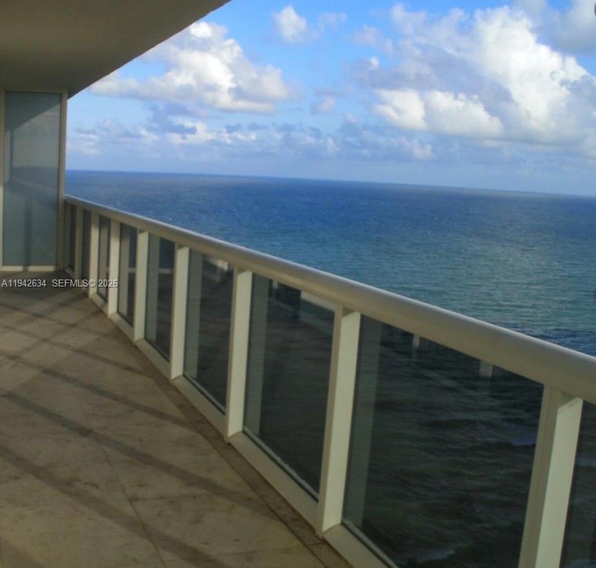 1830 S Ocean Dr # 2003, Hallandale Beach FL 33009