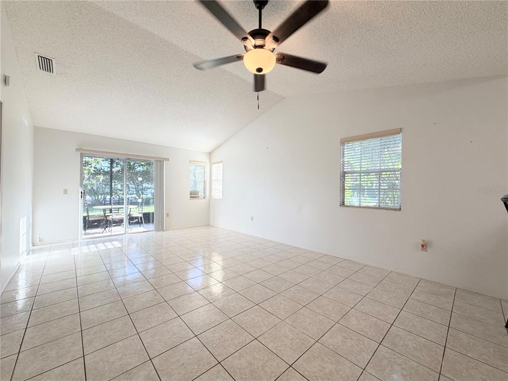 12605 KNOLLBROOK LANE, HUDSON, FL — photo 5 of 22