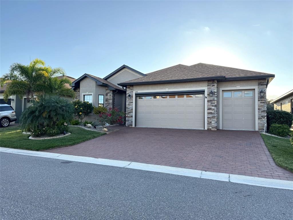 1142 SAWGRASS DRIVE