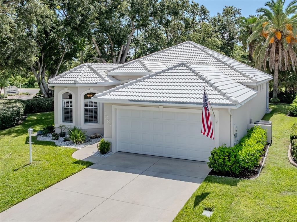 1287 LAKESIDE WOODS DRIVE