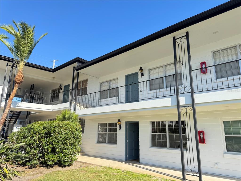 2883 S OSCEOLA AVENUE UNIT B2