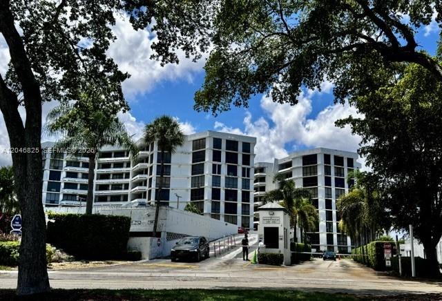 13951 Kendale Lakes Cir # 807A, Miami FL 33183