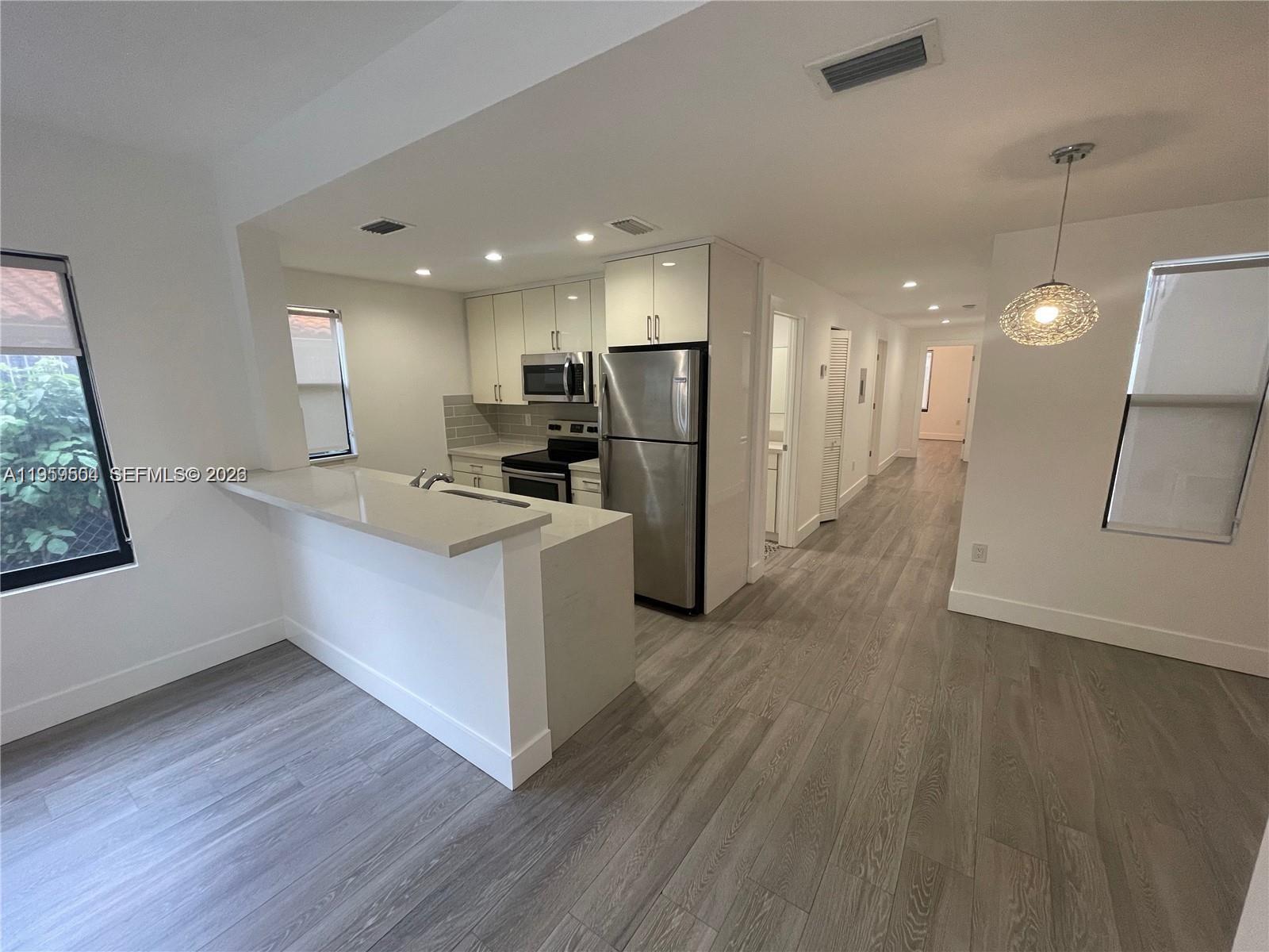 1637 SW 10th St # 2, Miami FL 33135