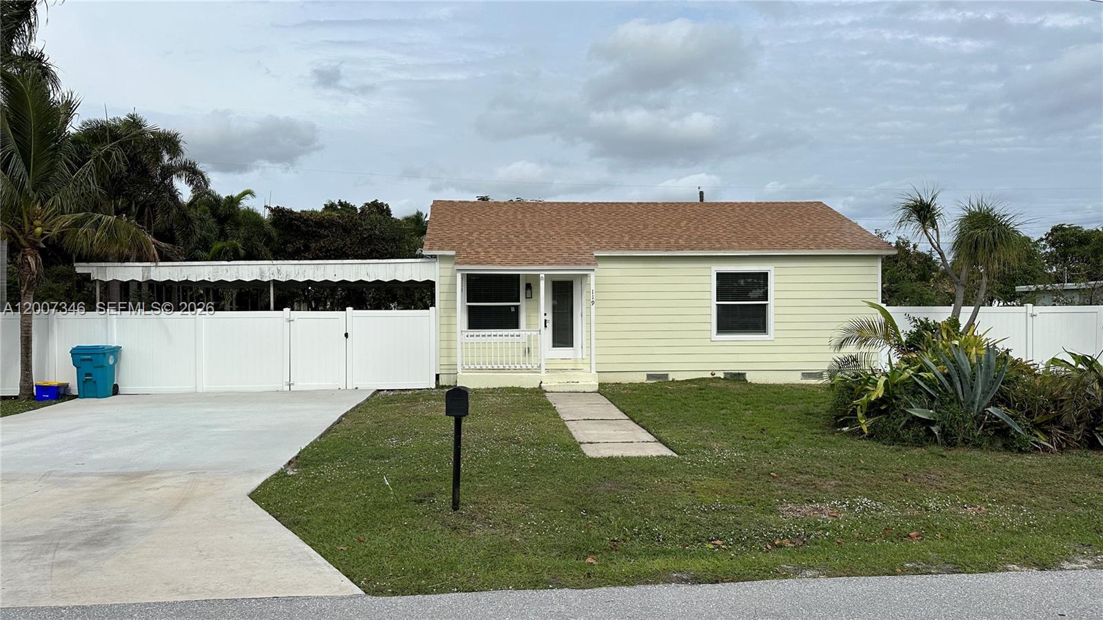 119 SW 8th Ave, Boynton Beach FL 33435