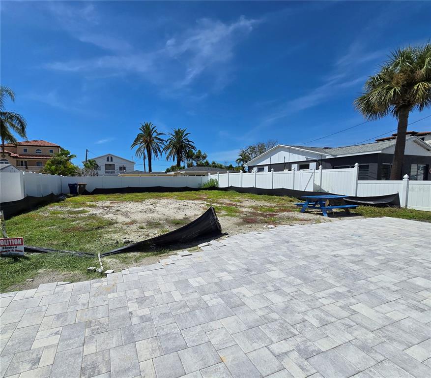 356 144TH AVENUE, MADEIRA BEACH, FL — photo 4 of 7