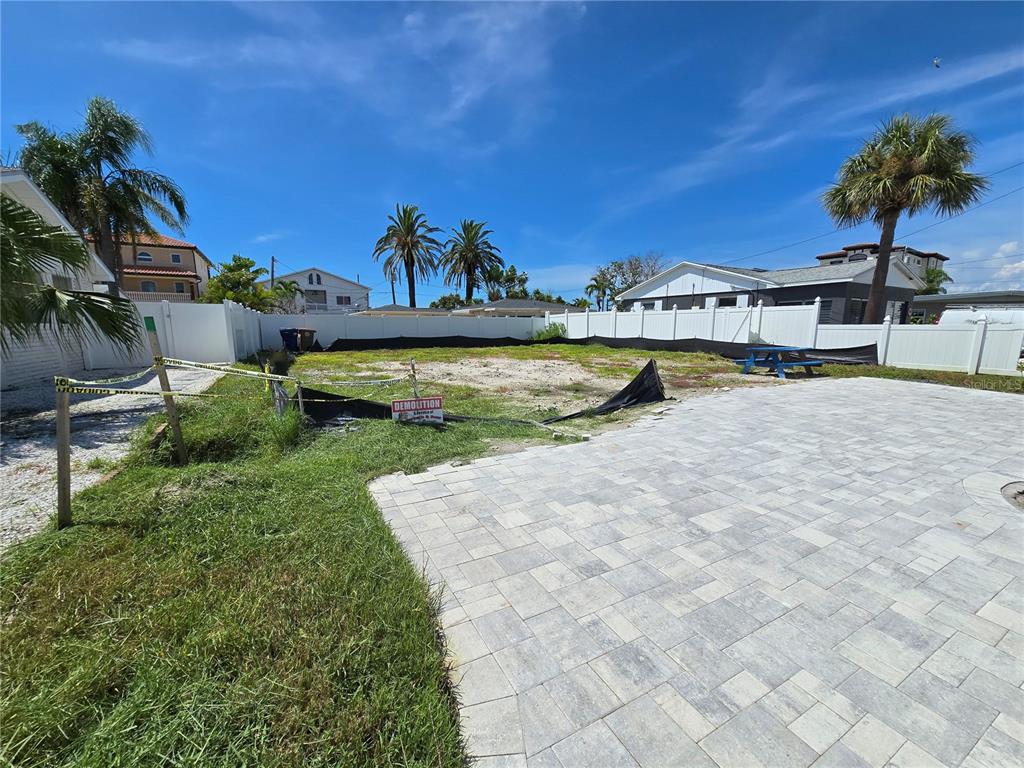356 144TH AVENUE, MADEIRA BEACH, FL — photo 5 of 7