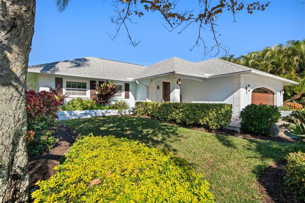 607 NORTH POINT DRIVE, HOLMES BEACH, FL — photo 3 of 30