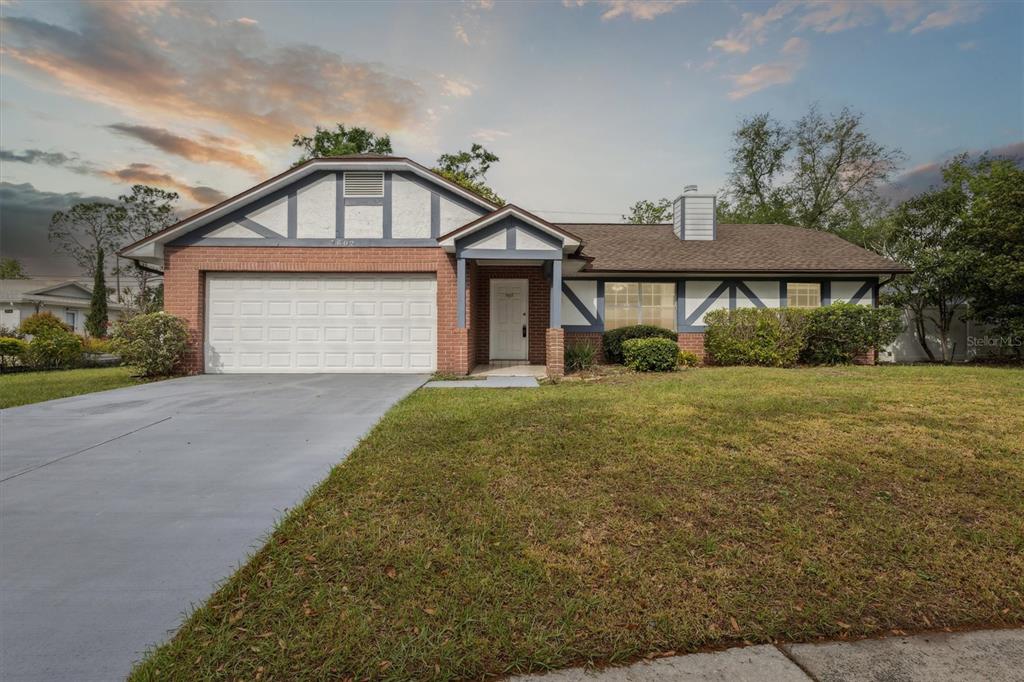 7602 GLENMOOR LANE