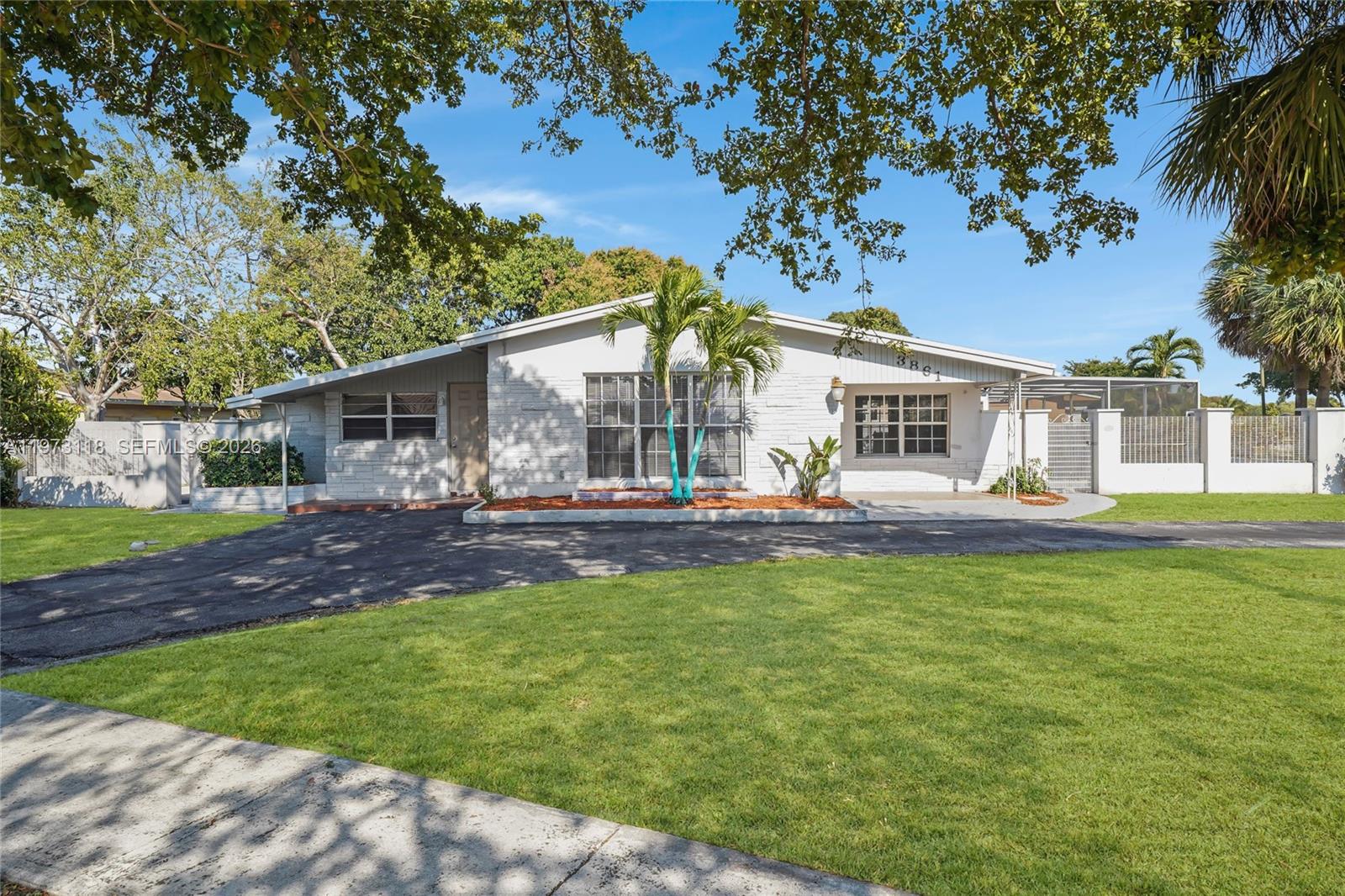 3861 NW 6th Ct, Lauderhill FL 33311