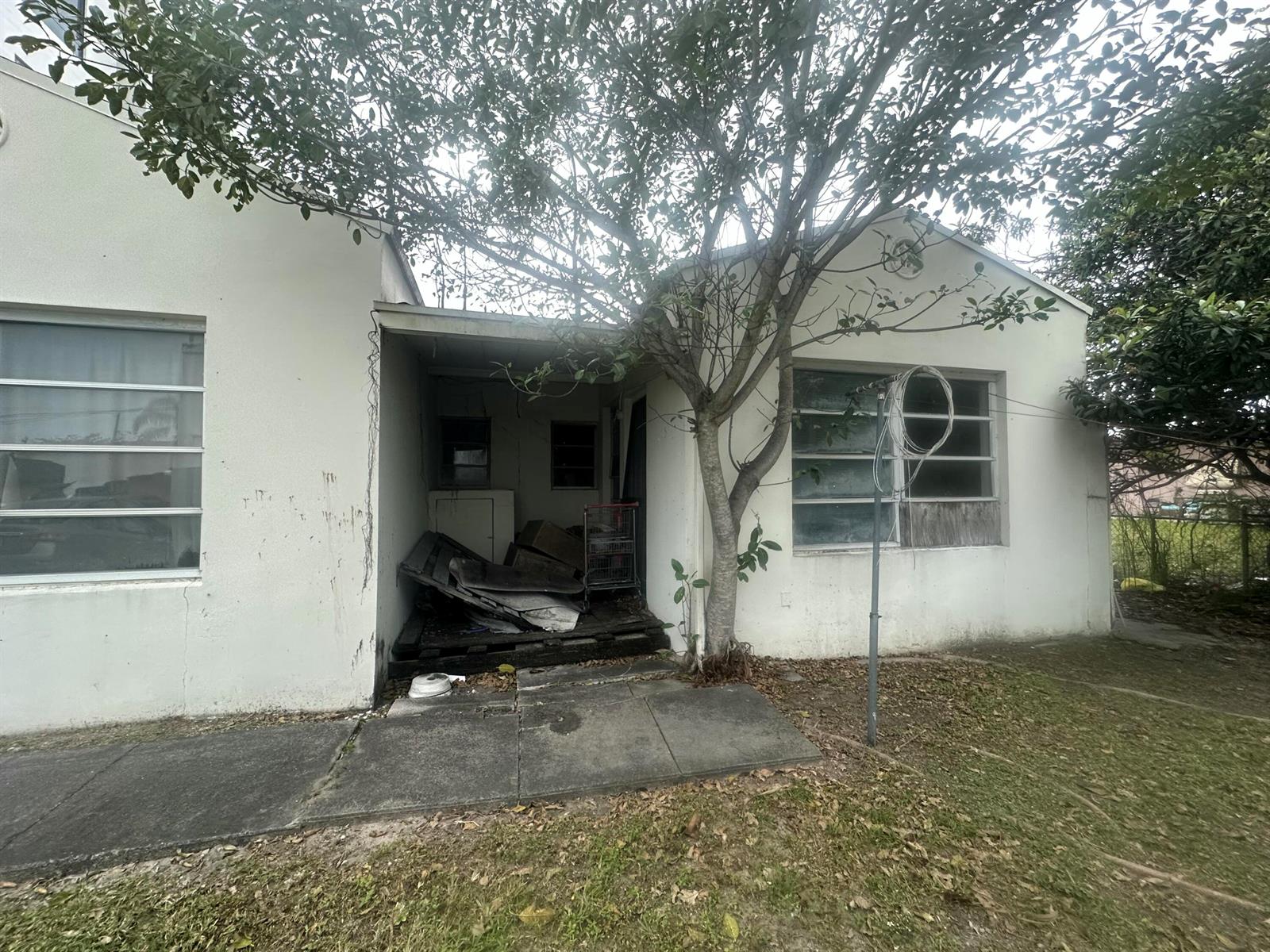 223 SE 4th Street # 2, Hallandale Beach FL 33009