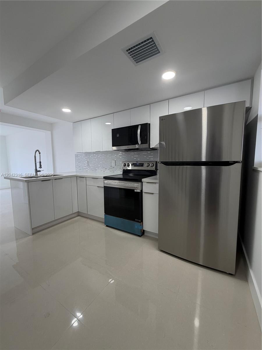 1551 W Okeechobee Rd # 9, Hialeah FL 33010