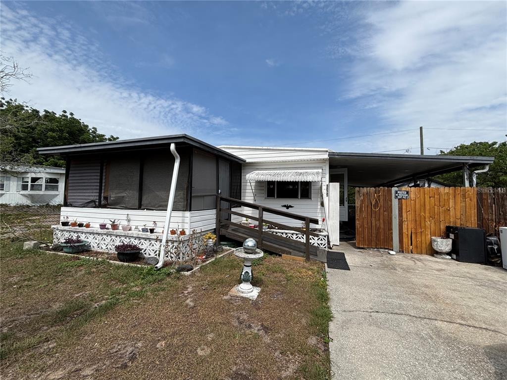 5829 SUNSHINE PARK DRIVE
