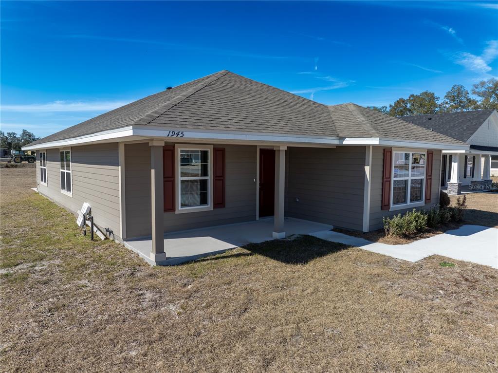 1945 N ROBERTS TRAIL