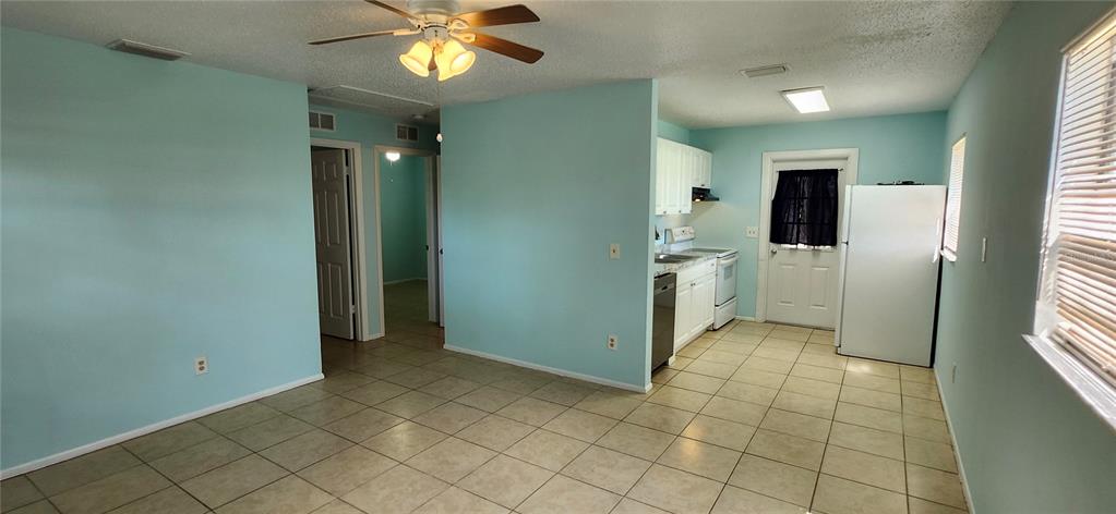 2254 19TH AVENUE SW, LARGO, FL — photo 4 of 23