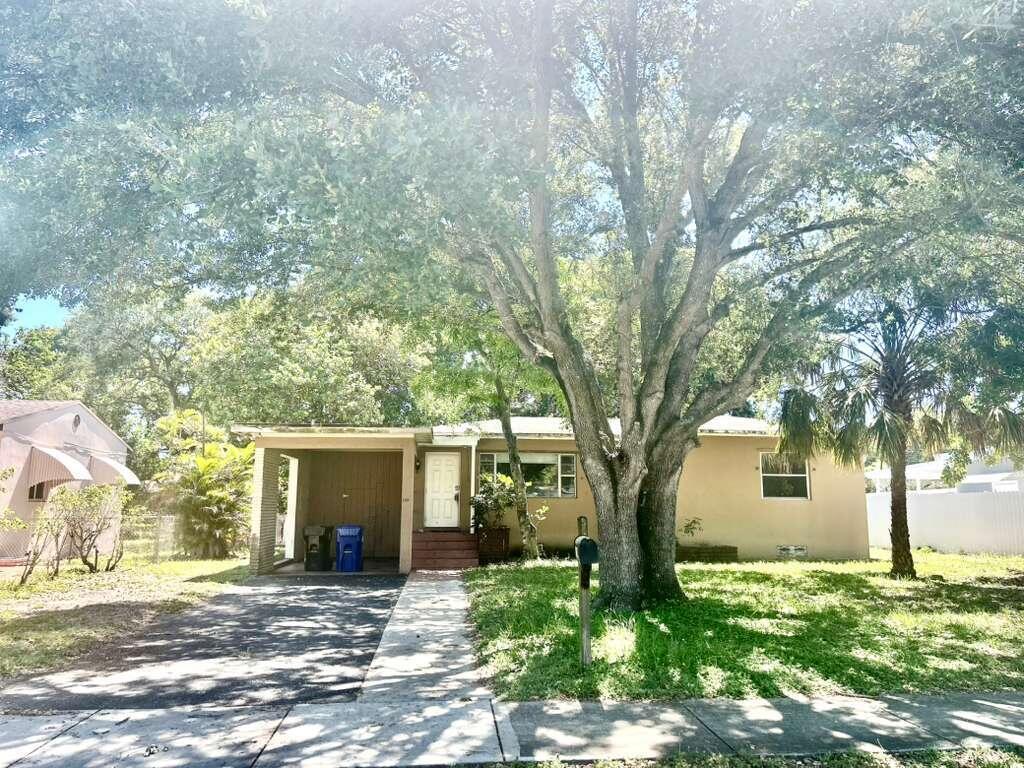 130 Carolina Avenue, Fort Lauderdale FL 33312