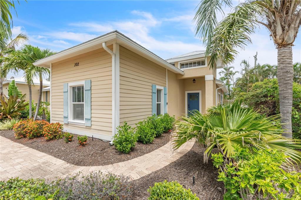 302 67TH STREET, HOLMES BEACH, FL — photo 2 of 30