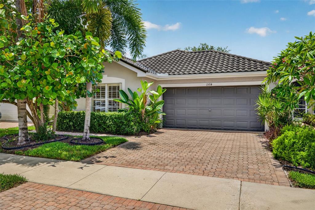 1574 WINDAMERE LANE