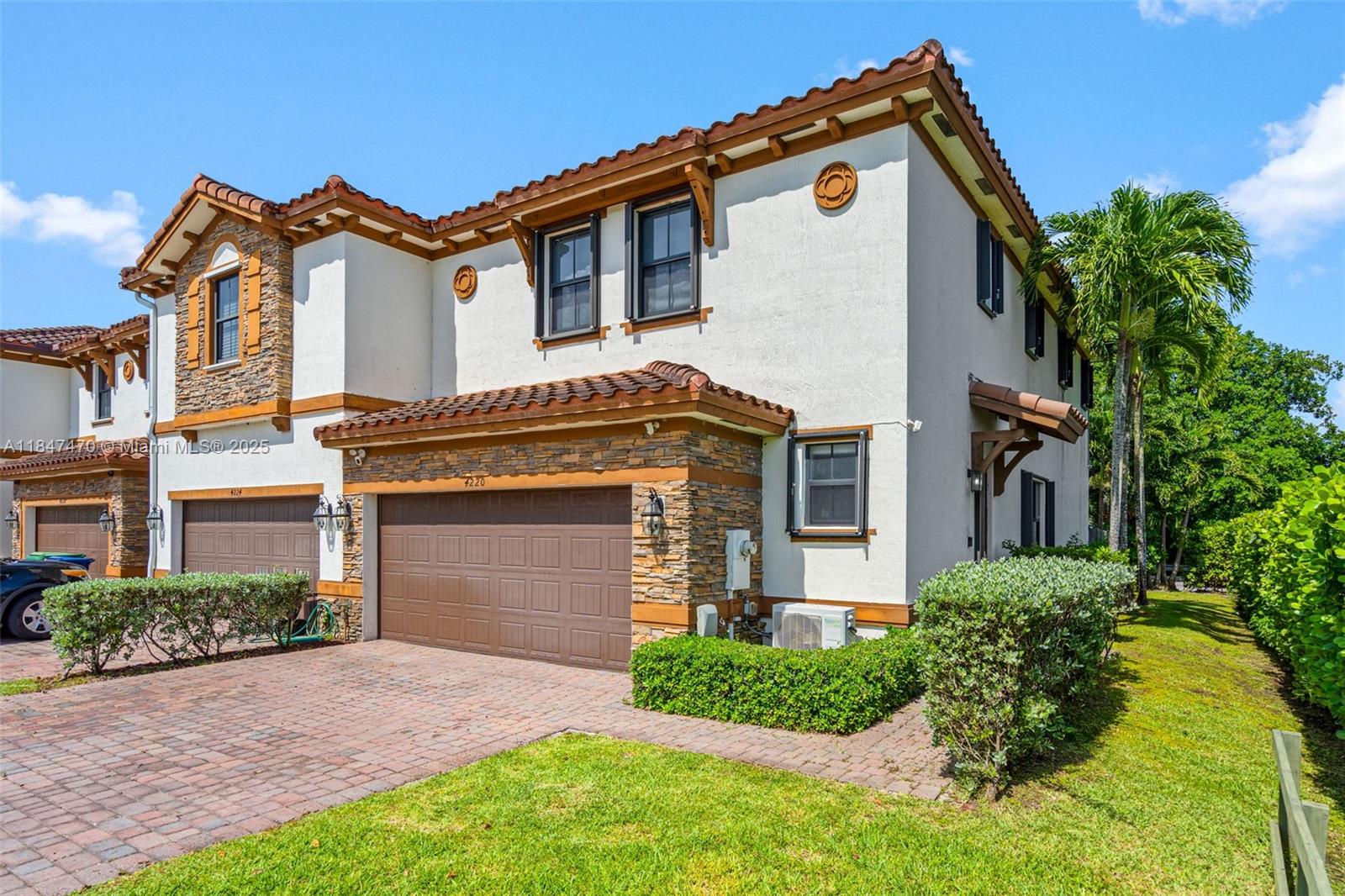 4220 SW 166th Ct, Miami FL 33185