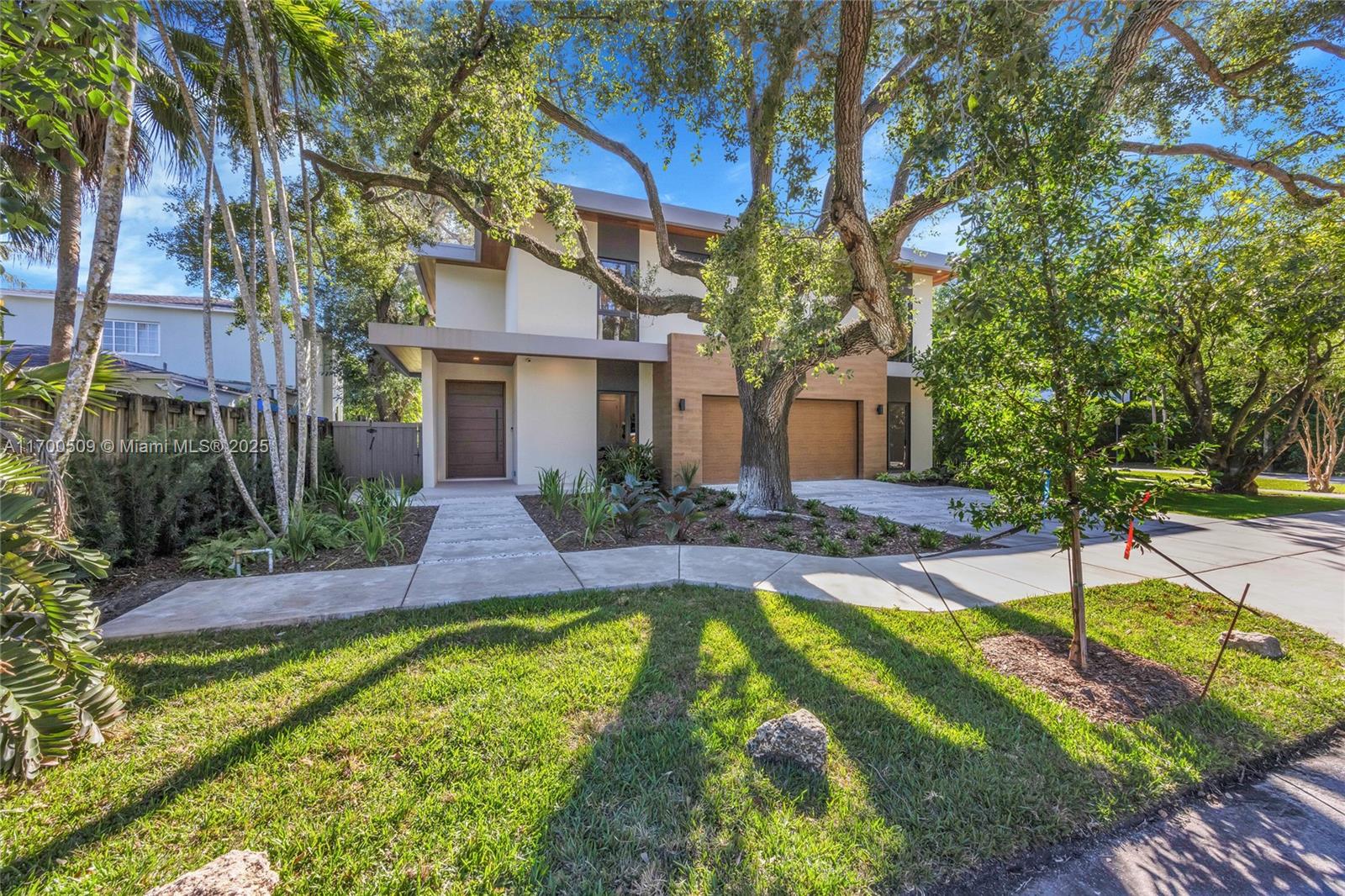 5140 SW 73rd Ter, Miami FL 33143