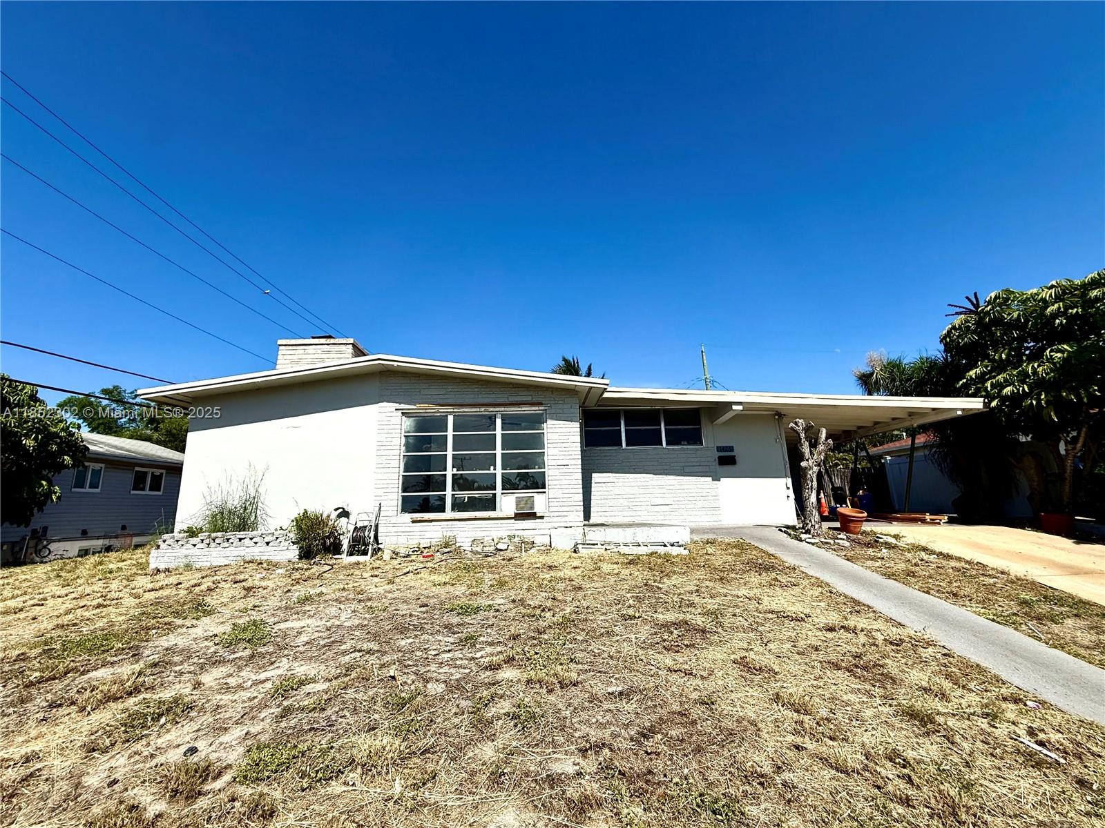1426 Hillcrest Dr, Lake Worth FL 33461