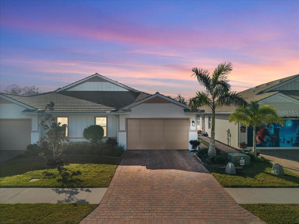 1074 ENBROOK LOOP